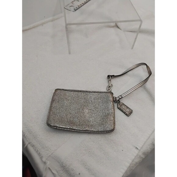 Coach Madison Pleated Gold Wristlet Marie - Picture 1 of 1